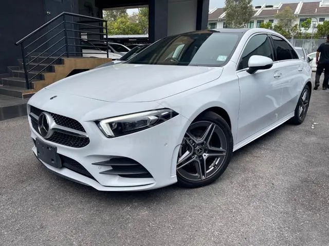 Mercedes-Benz A180