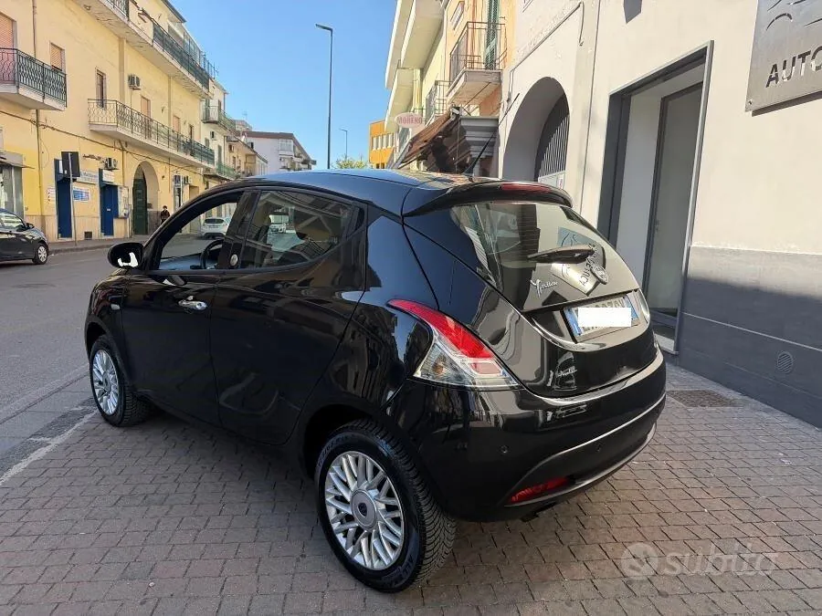 Lancia Ypsilon 2015 photo 4