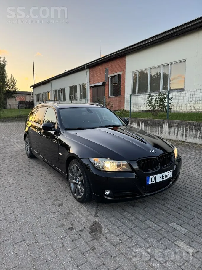 BMW 320