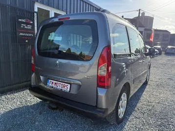 Peugeot Partner 2011 photo 3