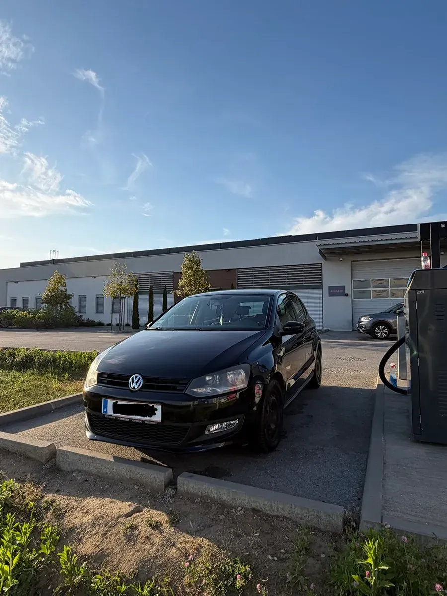 Volkswagen Polo 2010 photo 2