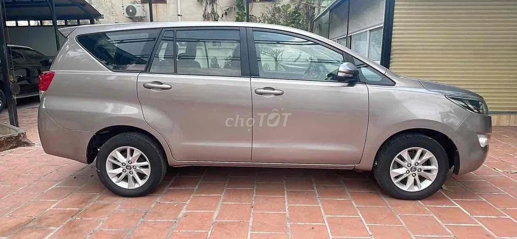 Toyota Innova 2012 photo 5