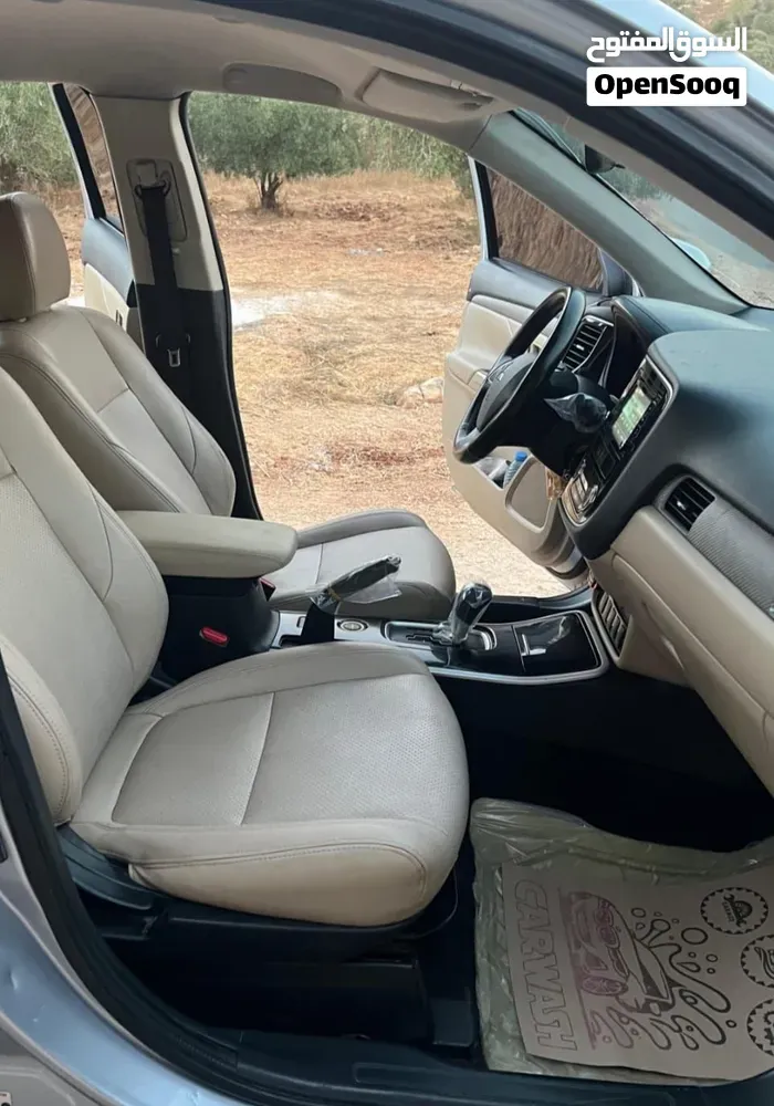 Mitsubishi Outlander 2022 photo 3
