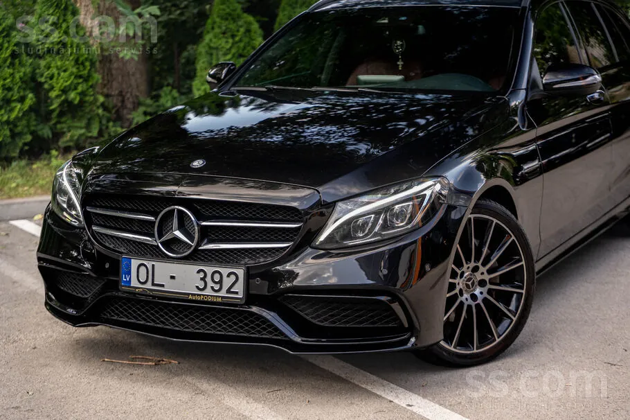 Mercedes-Benz C220 2015 photo 2