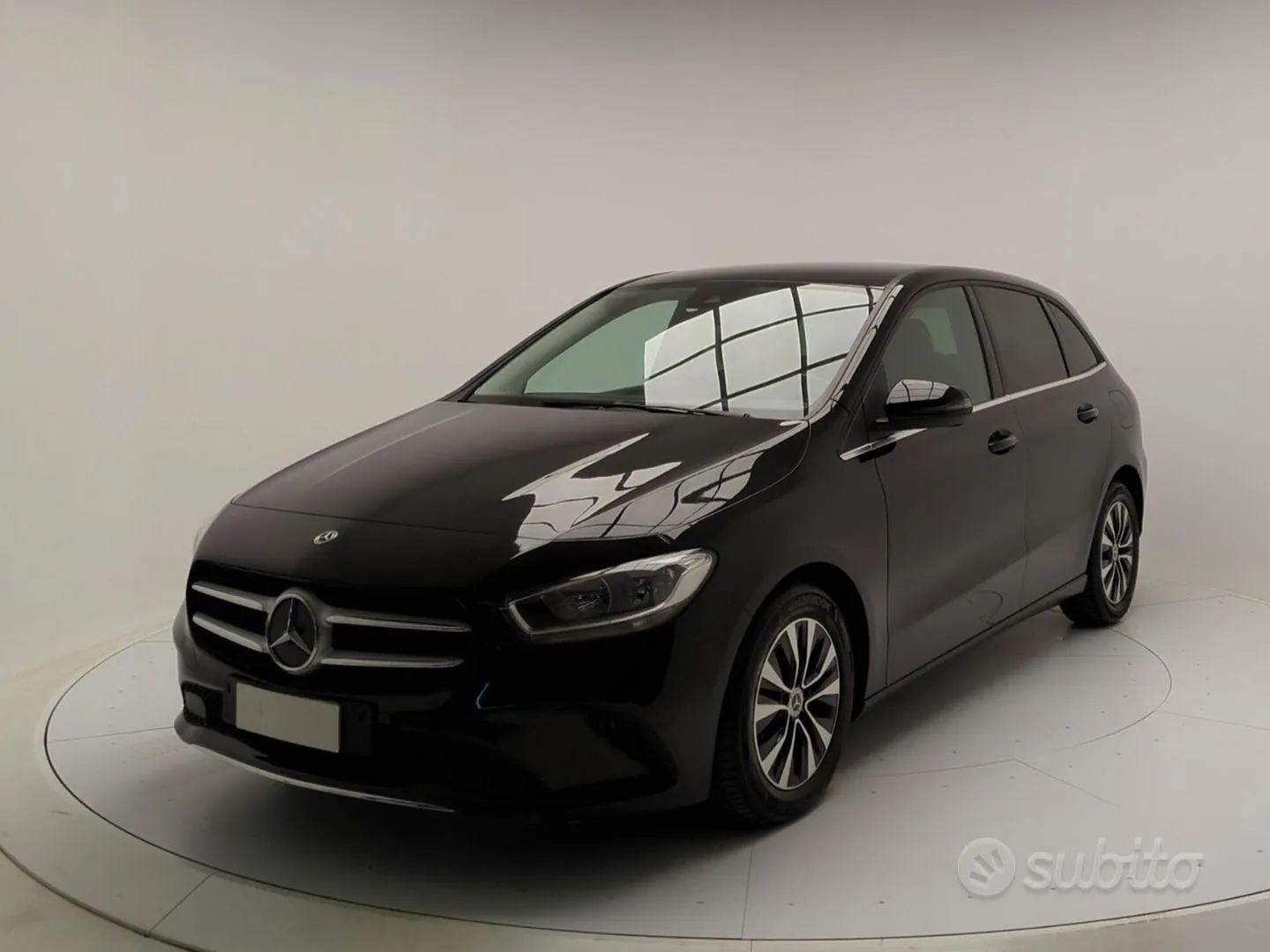 Mercedes-Benz B 180D 2022 photo 3