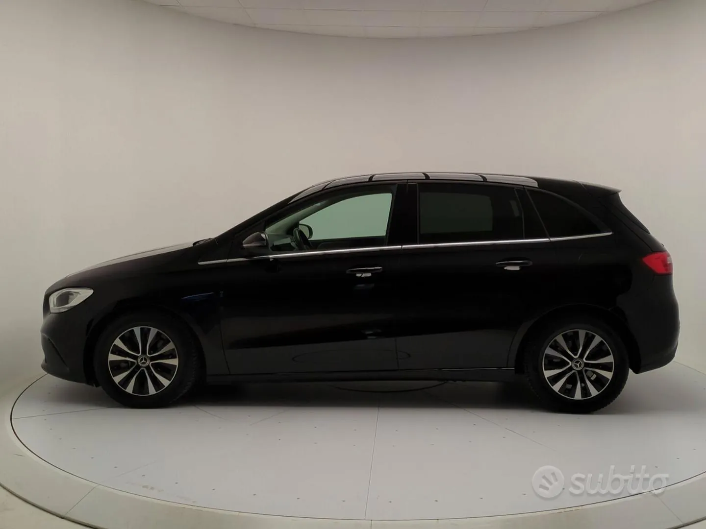 Mercedes-Benz B 180D 2022 photo 4