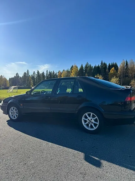 Saab 9000 1997 photo 2