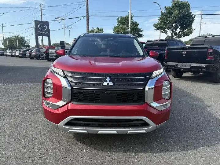 Mitsubishi Outlander 2023 photo 3