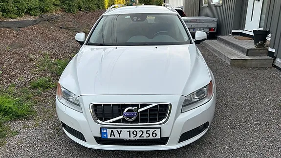 Volvo V70 2013 photo 5