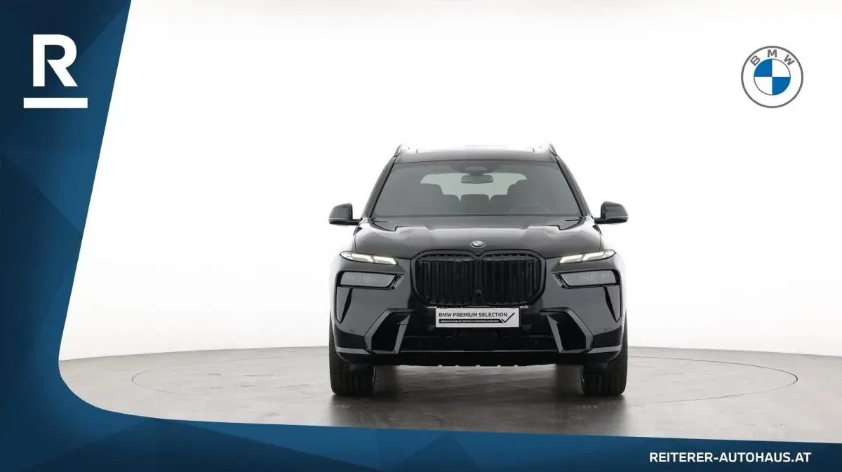 BMW X7 2025 photo 2