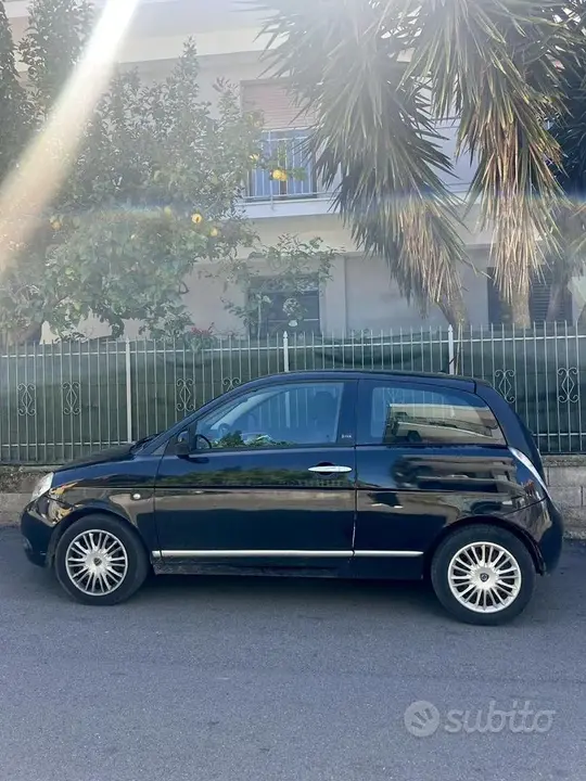 Lancia Ypsilon 2011 photo 4