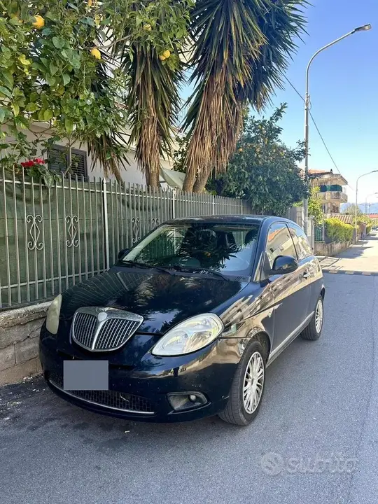 Lancia Ypsilon 2011 photo 2