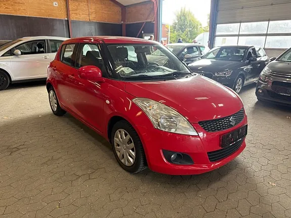 Suzuki Swift 2011 photo 3