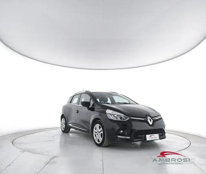 Renault Clio 2017 photo 2