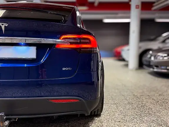 Tesla Model X 2017 photo 3