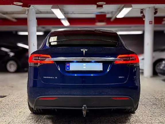 Tesla Model X 2017 photo 2