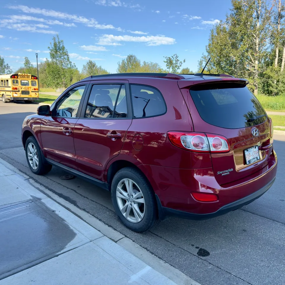 Hyundai Santa Fe 2012 photo 3