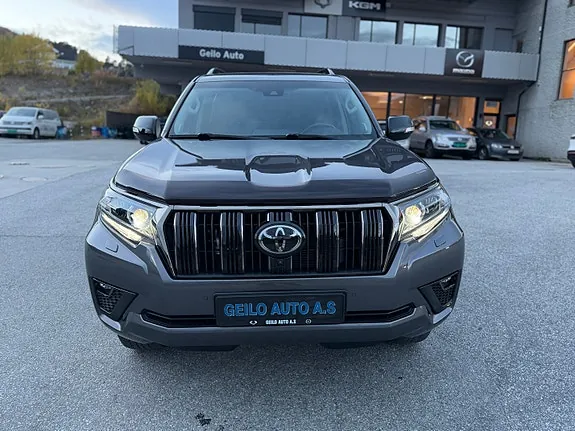 Toyota Land Cruiser 2022 photo 2