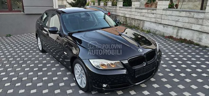 BMW 318 2010 photo 2