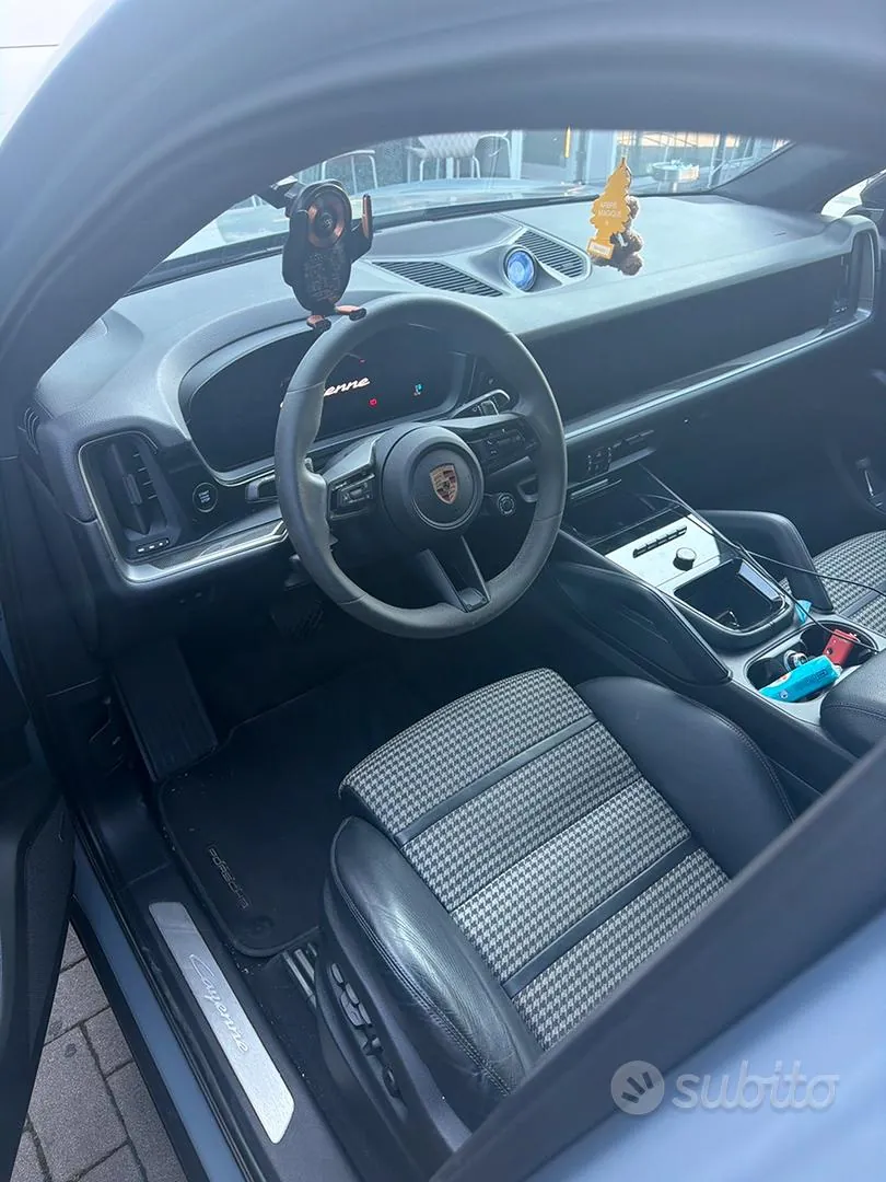 Porsche Cayenne 2024 photo 3
