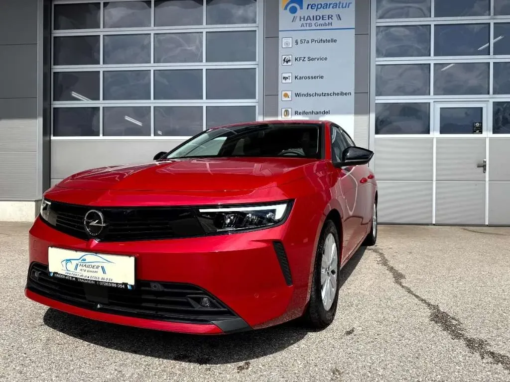 Opel Astra 2023 photo 3