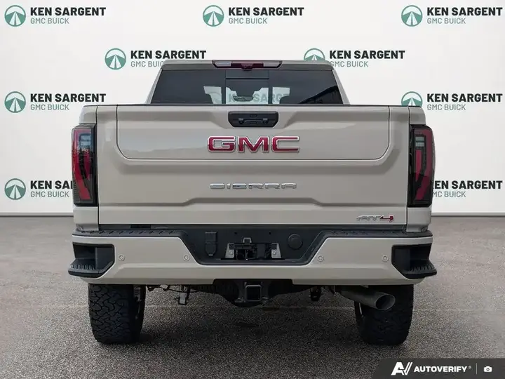 GMC Sierra 2500Hd 2026 photo 5
