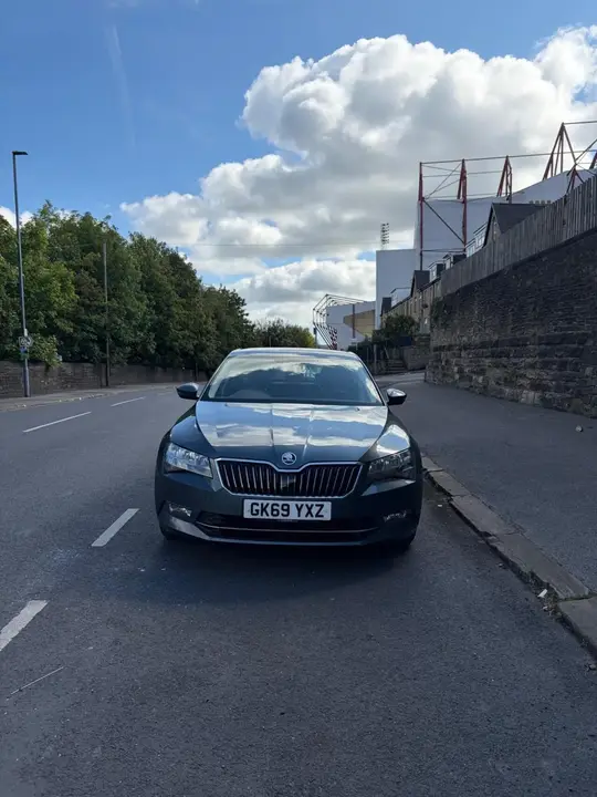 Skoda Superb 2019 photo 5