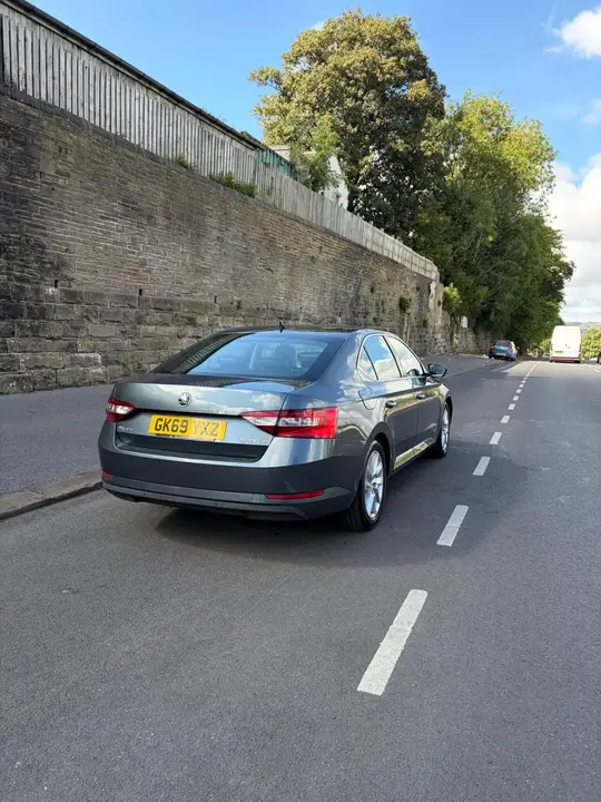 Skoda Superb 2019 photo 2
