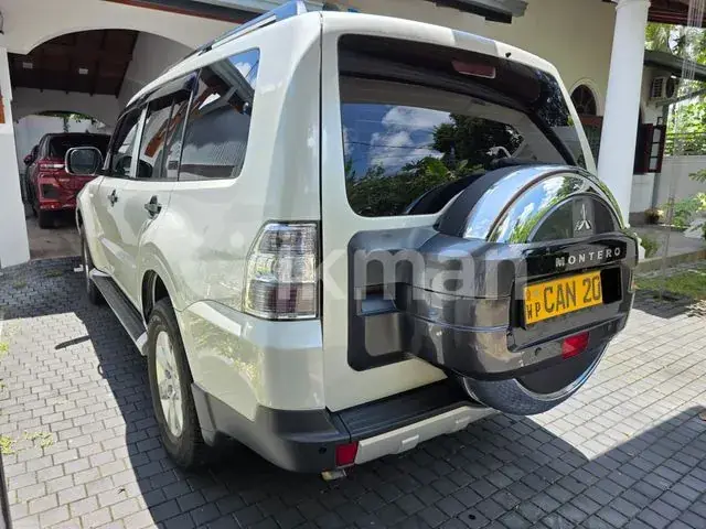 Mitsubishi Montero 2015 photo 3