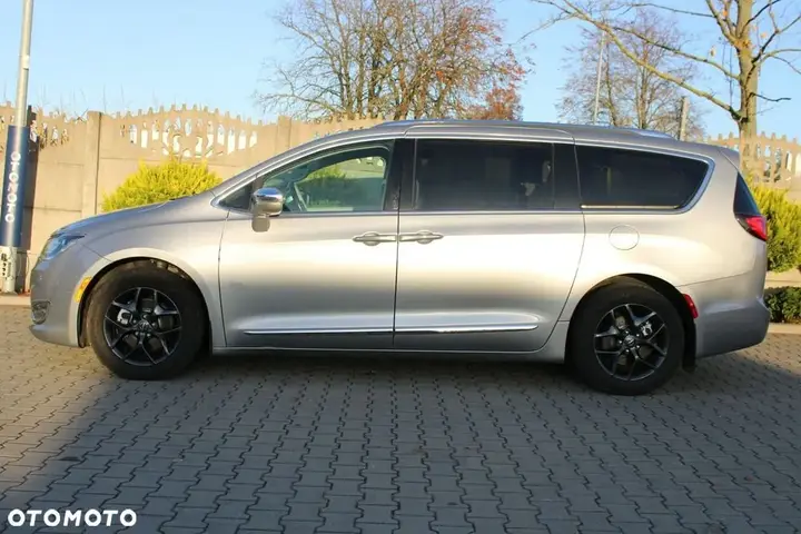 Chrysler Pacifica 2018 photo 5