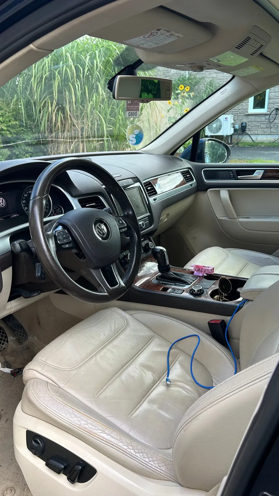 Volkswagen Touareg 2012 photo 2
