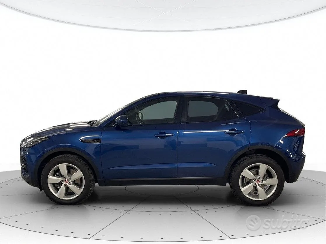 Jaguar E-Pace 2022 photo 2