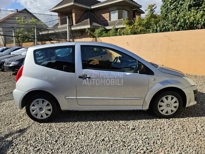 Citroen C2 2010 photo 5