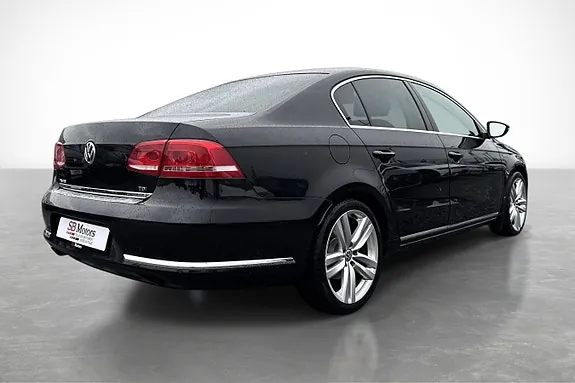 Volkswagen Passat 2011 photo 5