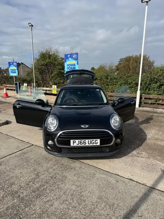 Mini Hatch