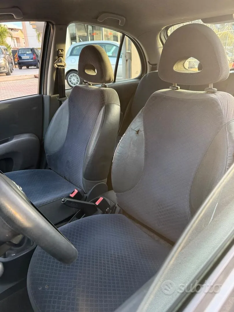 Nissan Micra 2004 photo 4