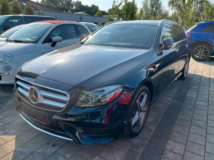 Mercedes-Benz E300