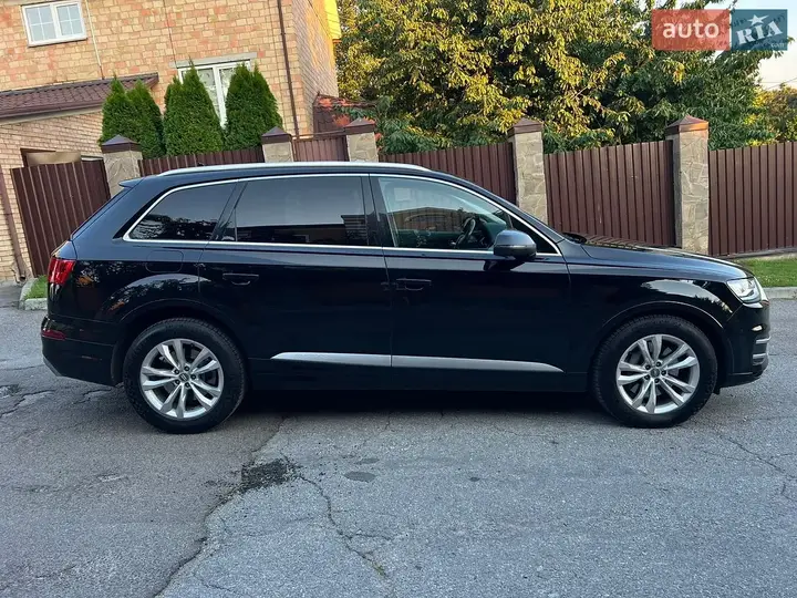 Audi Q7 2017 photo 4