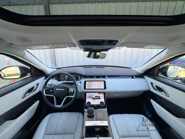 Land Rover Range Rover Velar 2022 photo 5