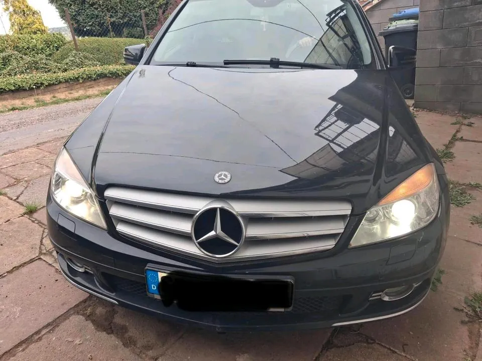 Mercedes-Benz C230