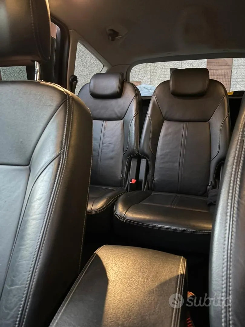 Ford S-Max 2011 photo 4