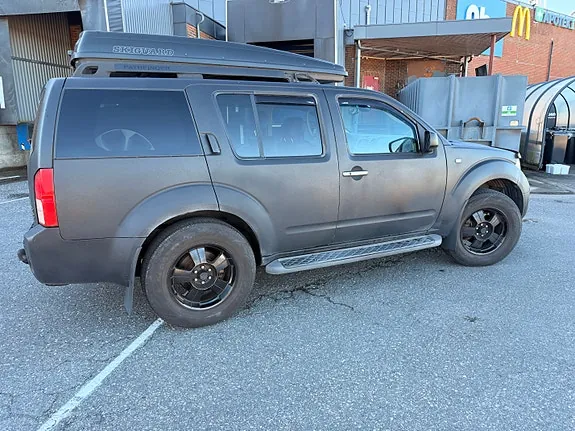 Nissan Pathfinder 2005 photo 4