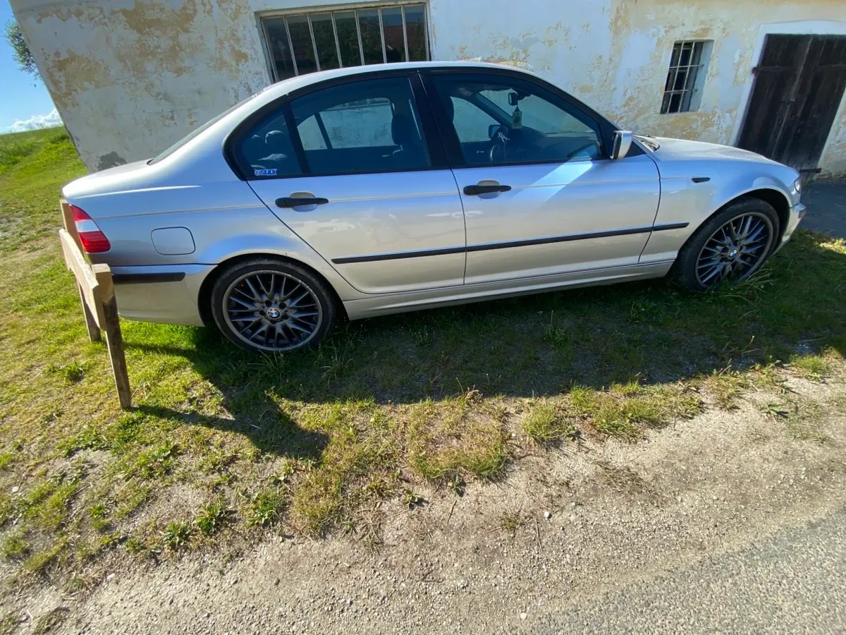 BMW 3 Series 2002 photo 3