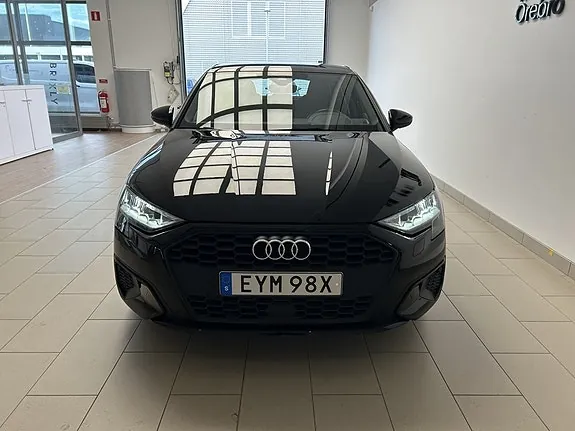 Audi A3 2023 photo 2