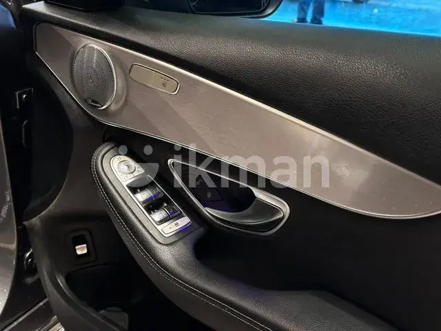 Mercedes-Benz C200 2020 photo 5