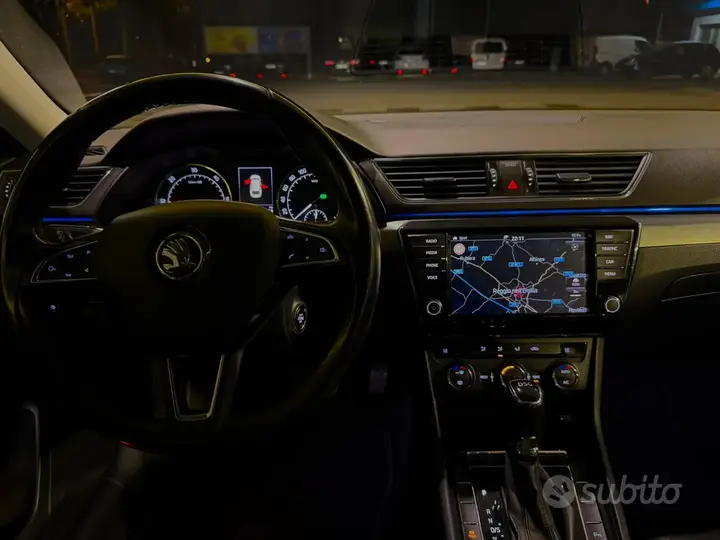 Skoda Superb 2016 photo 5