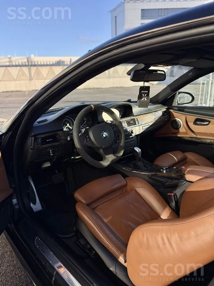 BMW 3 Series 2009 photo 5