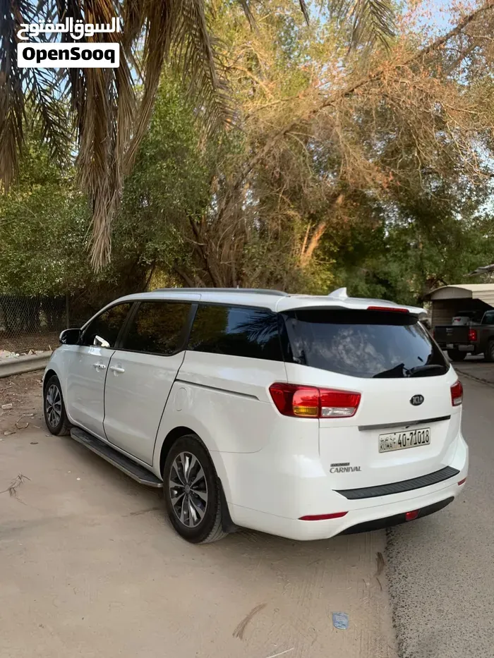 Kia Carnival 2017 photo 4