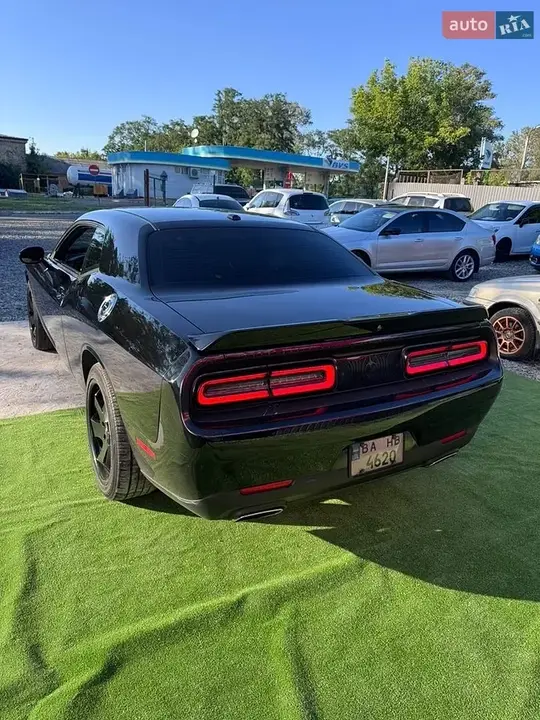 Dodge Challenger 2018 photo 4