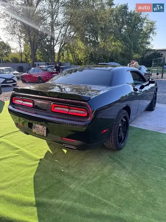 Dodge Challenger 2018 photo 5